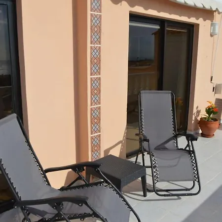 3 Bedroom With Stunning Views K302 *