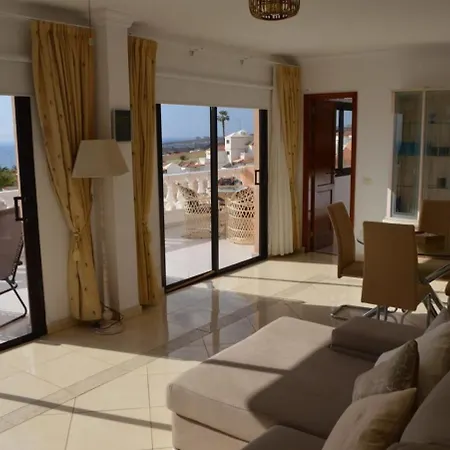 3 Bedroom With Stunning Views K302 *